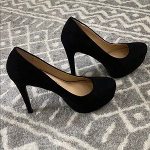Chinese Laundry Black Suede Platform Pump